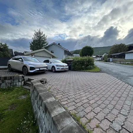 Modern With Sea View & Free Parking *